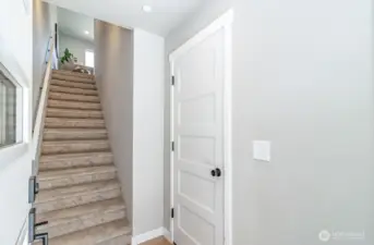 Photographs are for illustrative purposes only. Features, finishes, interior/exterior colors, landscaping and floorplan shown may vary from actual homes built.