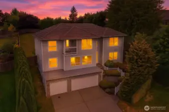 Welcome to 15428 SE 67th Place in Bellevue!