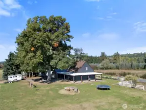 Lots of space for all your hobbies and critters!