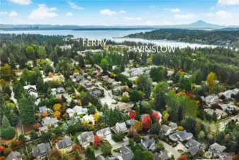 With Winslow and the ferry only blocks away, you can enjoy the privacy and comfort of neighborhood living with in-town convenience.