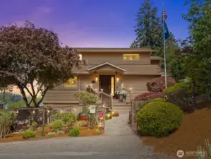 Welcome to Your South Side Entry, Amoungst the East or West Entrances.