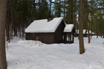 Near MVSTA Trails for direct skiing access