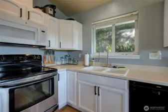 Kitchen offers plenty of counter space.