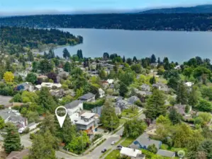 Easy stroll to the lake and Seward Park.
