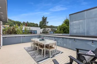 Spacious rooftop deck
