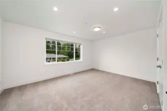 Additional bedroom/bonus room upstairs