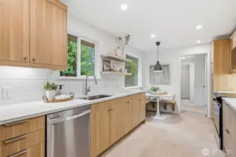 Under cabinet lighting