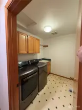 Full size laundry room