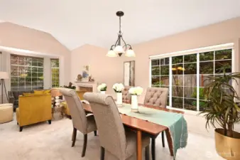 while the dining room creates a circular connection to the kitchen,