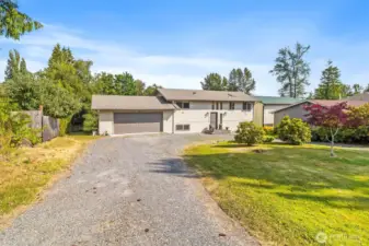 Circle driveway