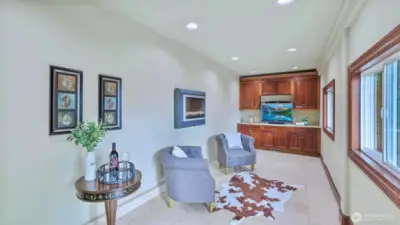 Separate entry flex space