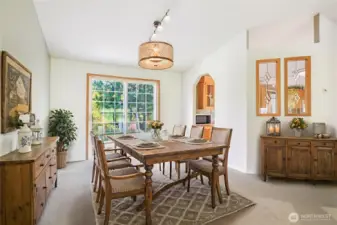 Dining Room Virtually Staged