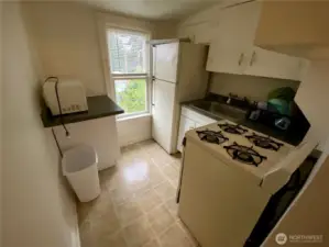 Unit Three studio - Kitchen