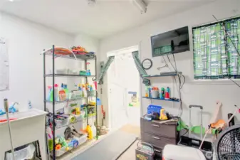 Flex room with utility sink, use this room for storage or whatever you need