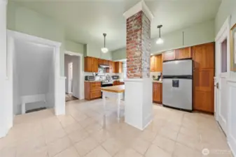 Nicely updated kitchen with shaker cabinets and granite counters~