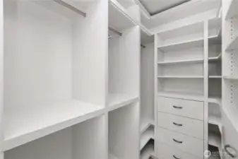 Walk in closet in MB