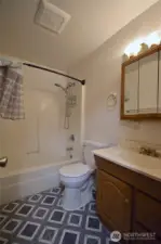 Full upper bath