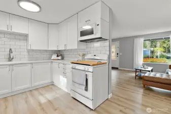 Bright modern style kitchen.