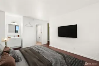 Primary bedroom. Furnishings virtually staged.