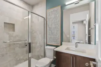 Lower level 3/4 bathroom