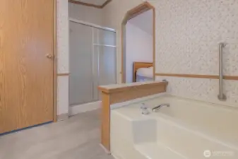 Primary bath