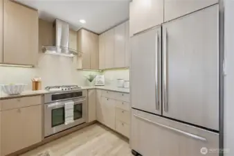 Another look at the beautiful kitchen.