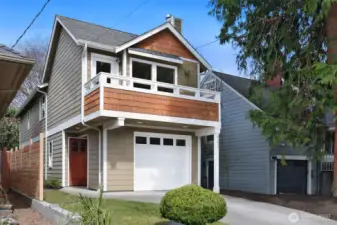 Set on a quiet residential street, you're just blocks from dozens of restaurants, cafes, shops and more fun spots.