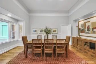 Large dining room ready for entertaining large groups