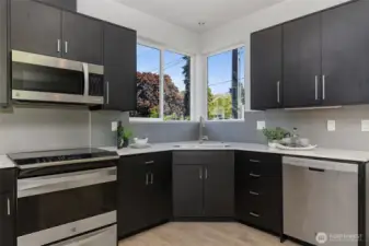 Who doesn't love a corner sink?