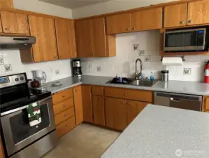 Spacious well designed kitchen