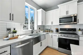 Photos of sold home on Lot 8