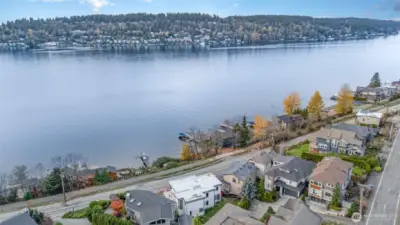 Ideally positioned for effortless living, this home offers quick access to I-405, downtown Bellevue and Seattle, SeaTac Airport, and a variety of local amenities.