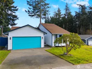 538 NW Ensign Drive - cute single-story home