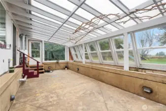 greenhouse/earthroom