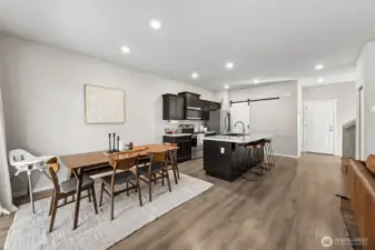 Dining space that opens to the kitchen