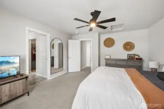 Additional view with attached 3/4 bath to the left