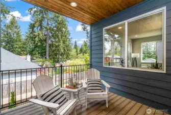 Photographs are for illustrative purposes only. Features, finishes, interior/exterior colors, landscaping and floorplan shown may vary from actual homes built.