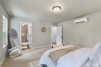 Photographs are for illustrative purposes only. Features, finishes, interior/exterior colors, landscaping and floorplan shown may vary from actual homes built.