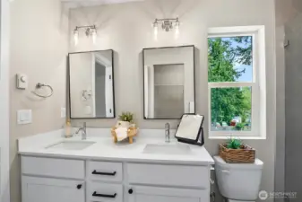 Photographs are for illustrative purposes only. Features, finishes, interior/exterior colors, landscaping and floorplan shown may vary from actual homes built.