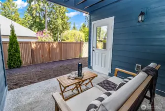 Photographs are for illustrative purposes only. Features, finishes, interior/exterior colors, landscaping and floorplan shown may vary from actual homes built.