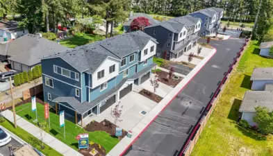 Photographs are for illustrative purposes only. Features, finishes, interior/exterior colors, landscaping and floorplan shown may vary from actual homes built.