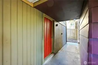 Breeze way do shop and storage