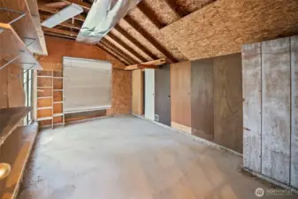 Additional Storage connected with Boat Garage