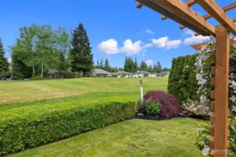 Watch the golfers, enjoy the nature!
