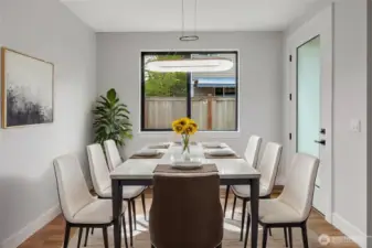 Bright dining room, NEW MSR lighting fixtures! (Photos from lot 9B, digitally staged)