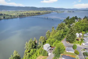 Panoramic views of the Columbia River including the bridge to/from Puget Island.