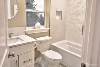 Adjoining bathroom to Suite 2.