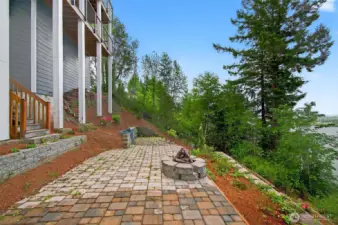 Here's the patio overlooking the river.