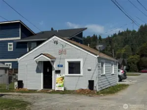 back house currently commercial tenant