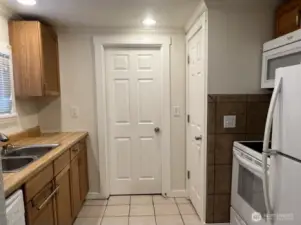 kitchen back house